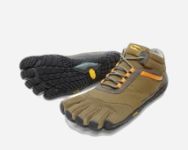 Természetes léptek – Tapasztalataim a Vibram FiveFingers cipővel
